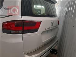 تۆیۆتا لاند کروزەر